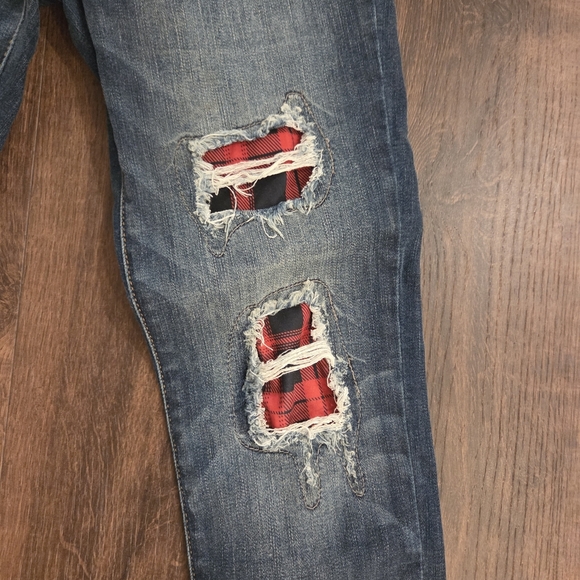 Judy Blue Distressed Skinny Jeans with Red Highlights - Picture 2 of 7